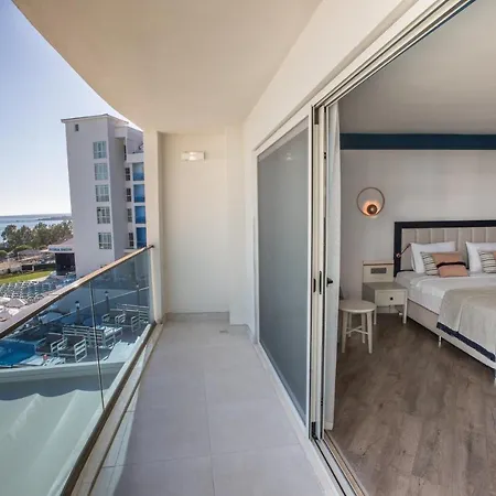 Maxeria Blue Didyma מלון